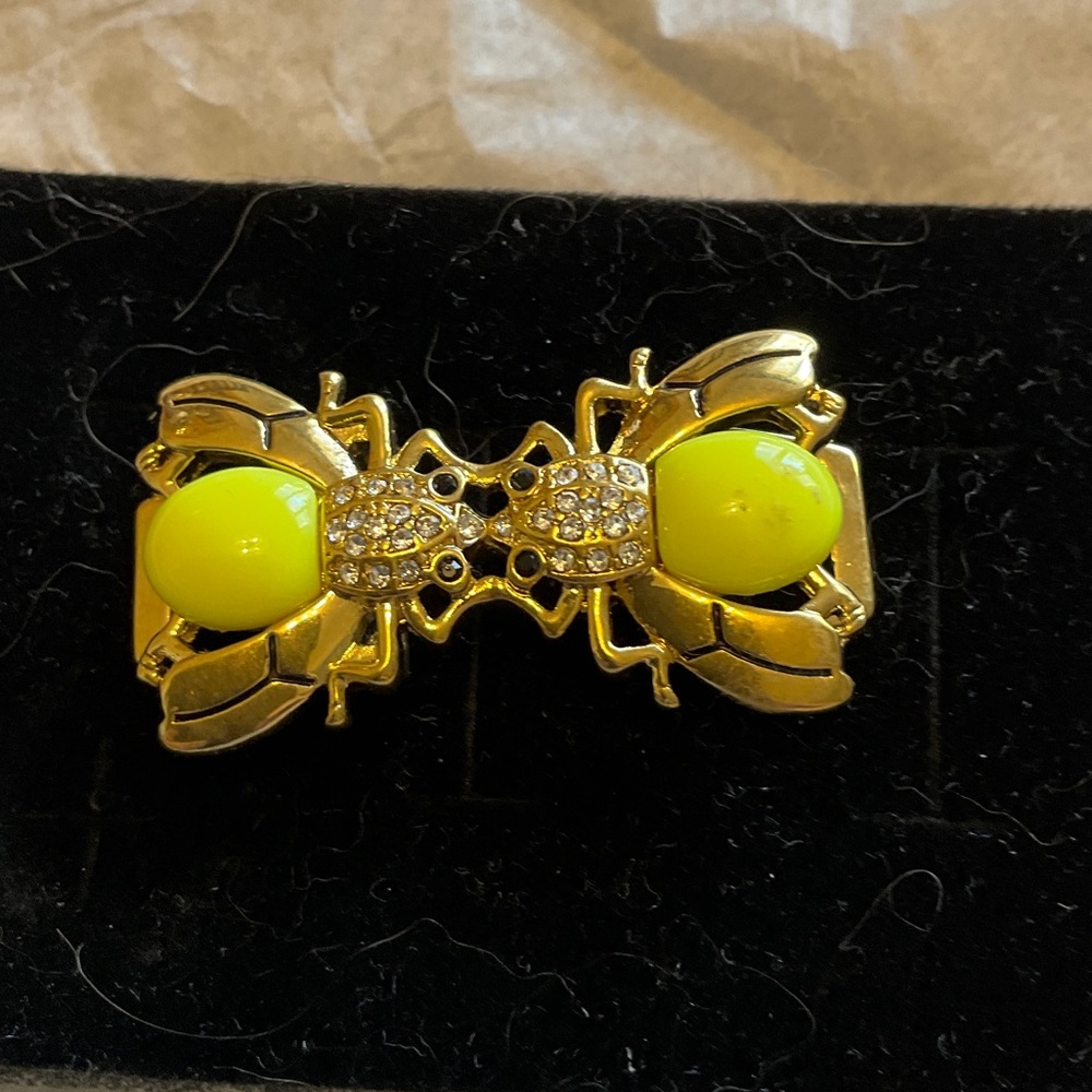 Stella & Dot Gold-Tone Bee with Neon Yellow CabochonsSlide Charm